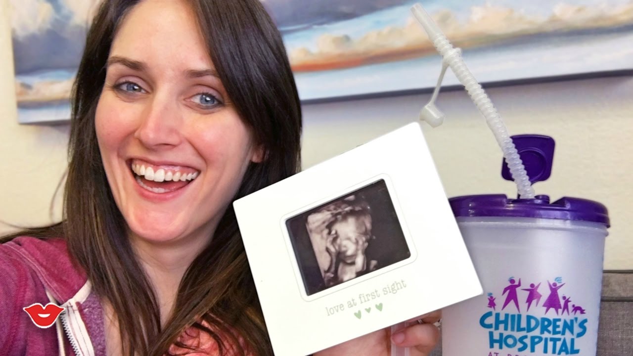 Maternity Hospital Bag Essentials! | from Millennial Moms