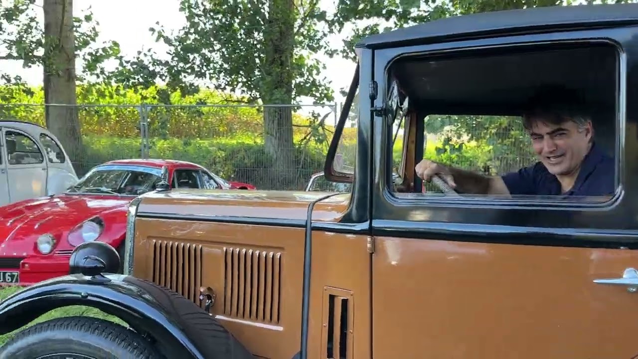 Old cars, old people and me. a R&eacute;tro Bourse Alsace - 19, 20 et 21 septembre 2025