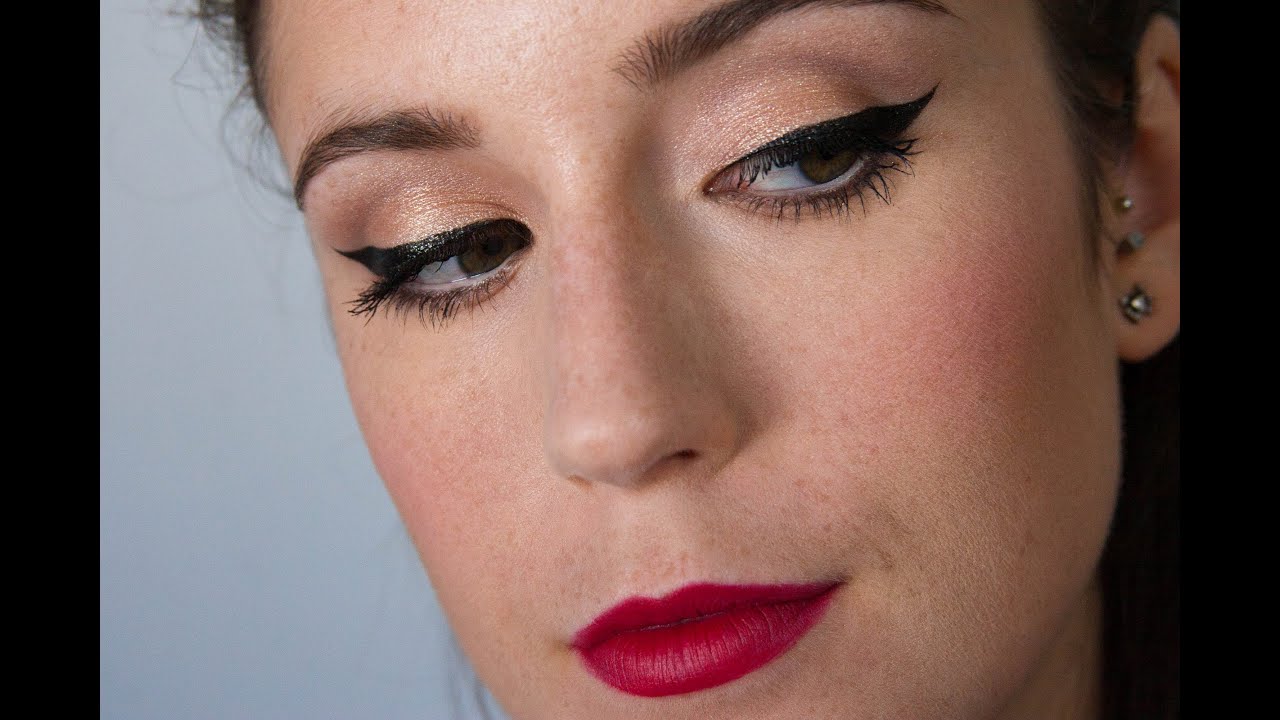 Objetivo: Delinear los ojos