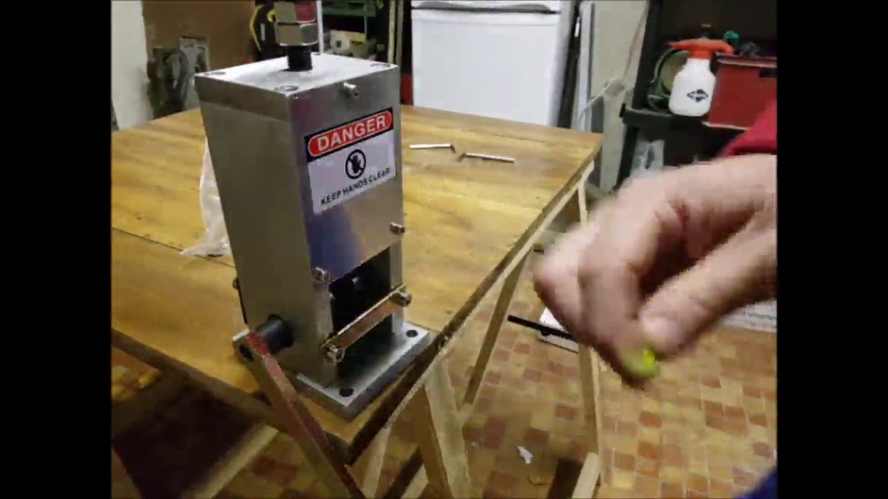 FIXKIT Recyclage Cuivre Cables Machine à Dénuder Machine Avis, gain de temps