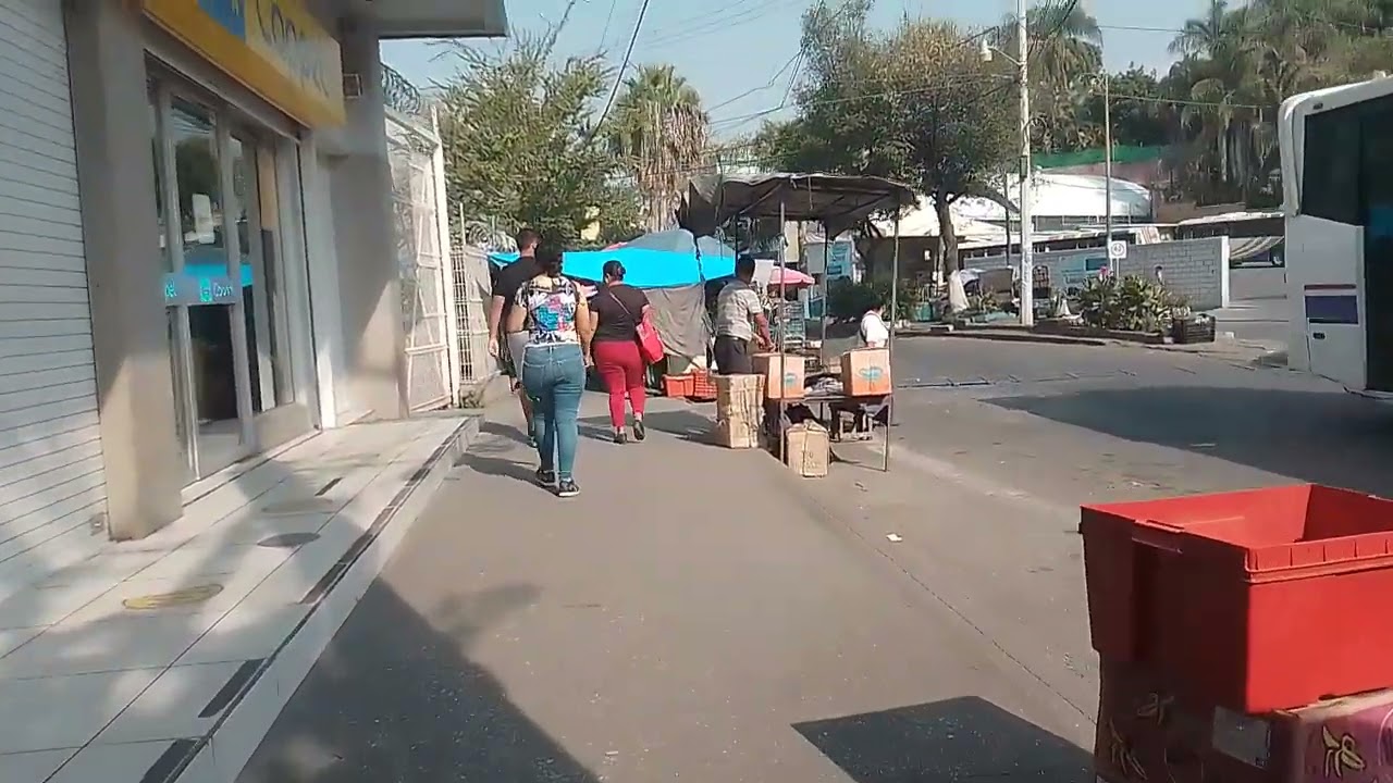 Caminando dé el vergel a el Mercado Adolfo López Mateos en Cuernavaca Morelos MÉXICO 🇲🇽