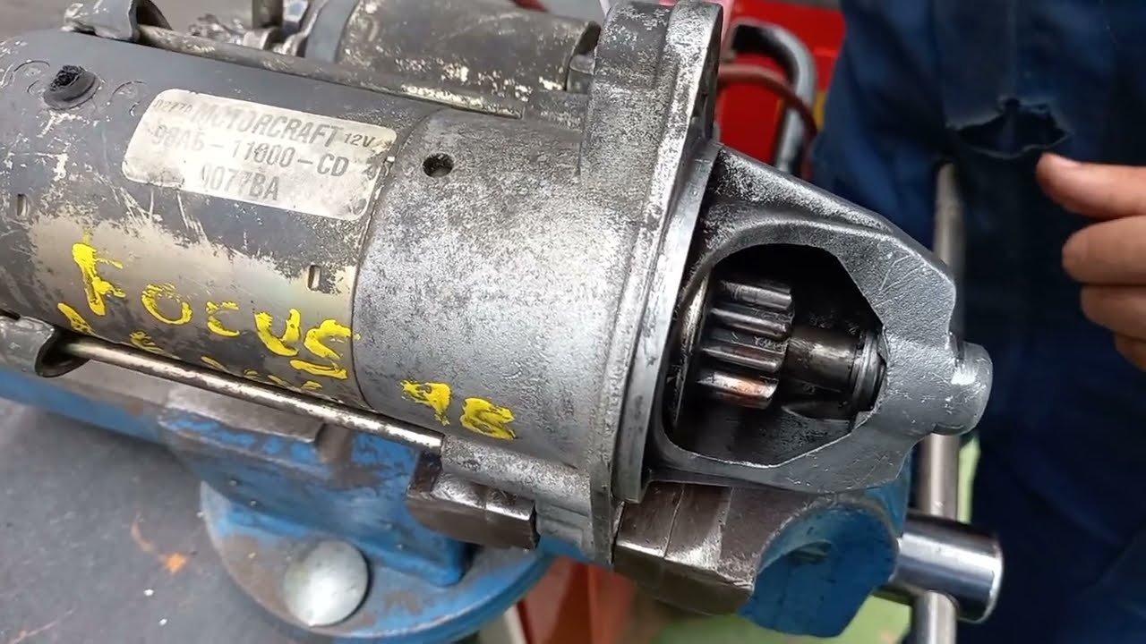 Prueba motor de arranque en tornillo de banco. Ford Focus 1998. Starter check  estrujalabiela