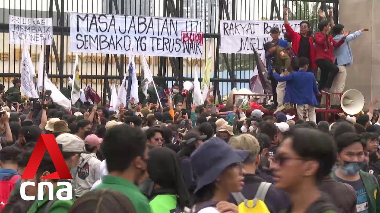 Indonesian police fire tear gas to disperse protest at parliament