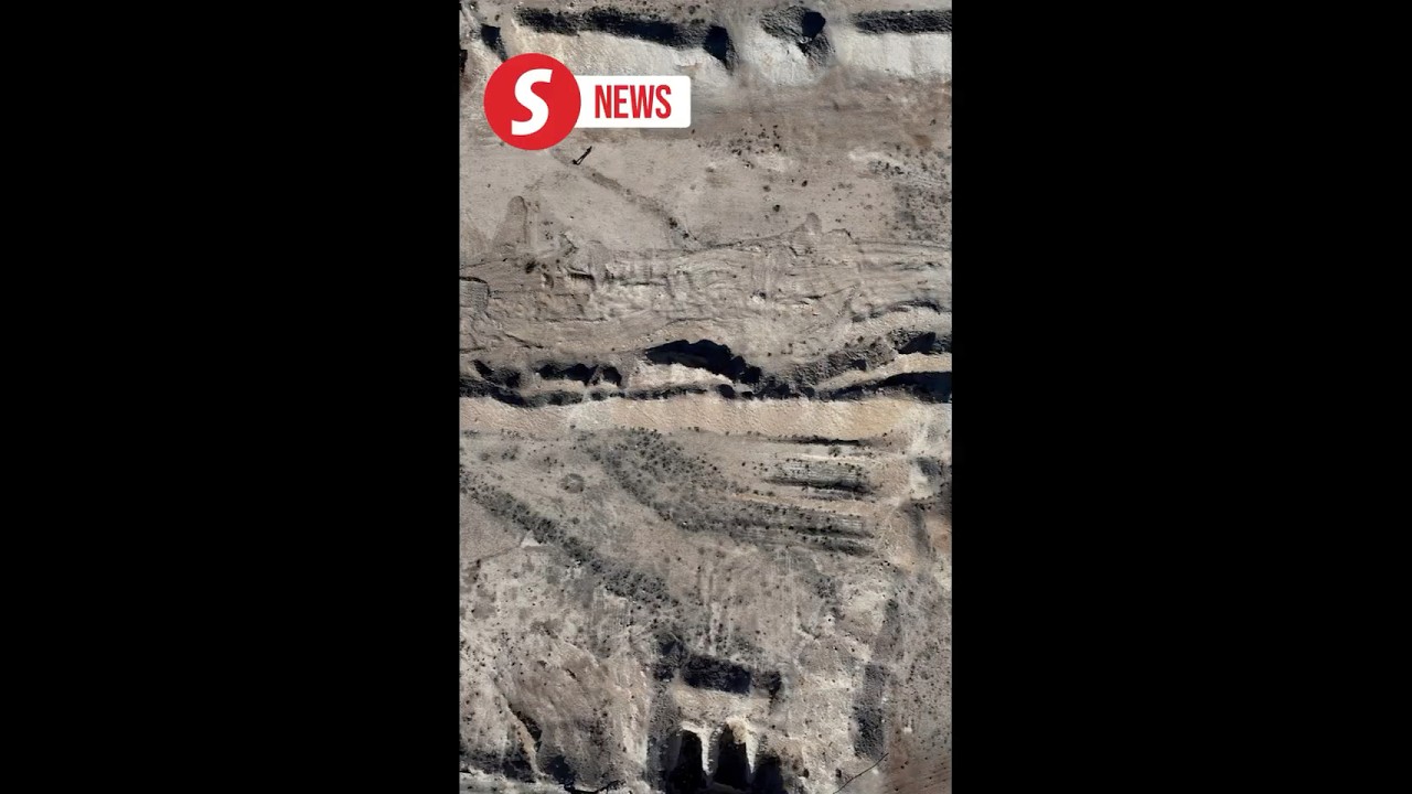 Syria mass graves expose Assad 'machinery of death,' says top prosecutor