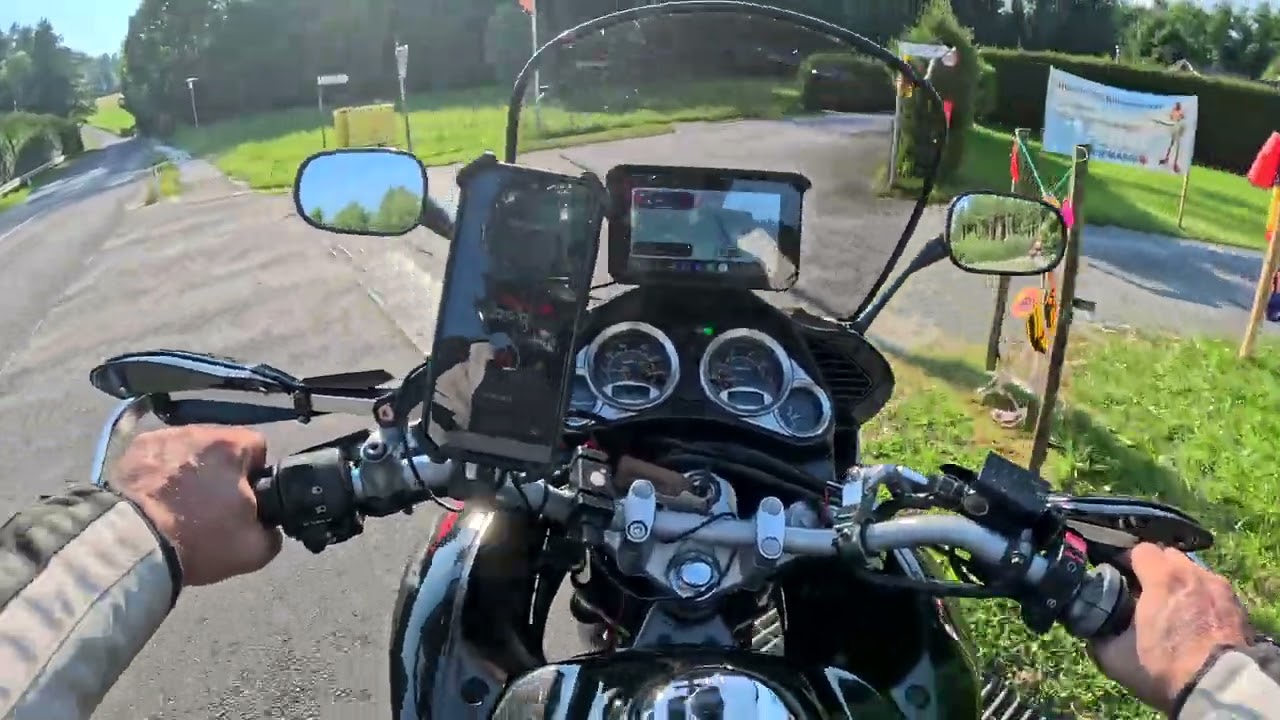 HONDA Varadero 125 &SUZUKI Bandit GSF 600