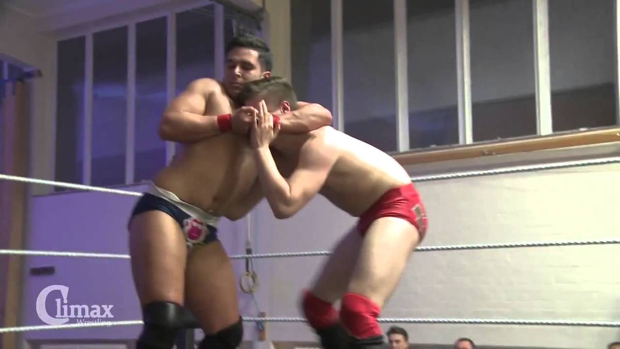 Lightning Lewis Howley vs  Noam Dar