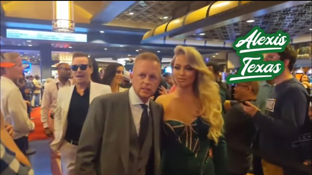 AVN AWARDS 2020 Red Carpet 19 Alexis Texas Natalia Starr Sizi Sev Autumn Falls Dana DeArmond #TKOB