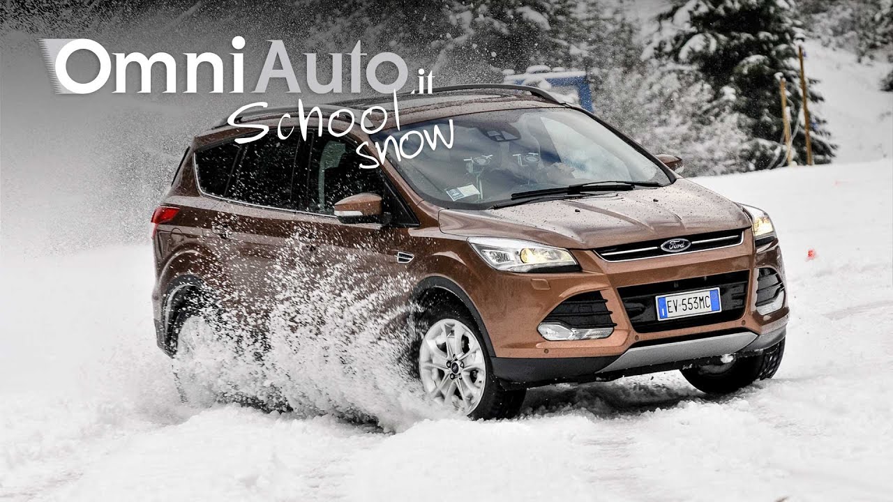 L'Hot lap (di traversi) di Miki Biasion con la Ford Kuga | OmniAuto.it School Snow 2015
