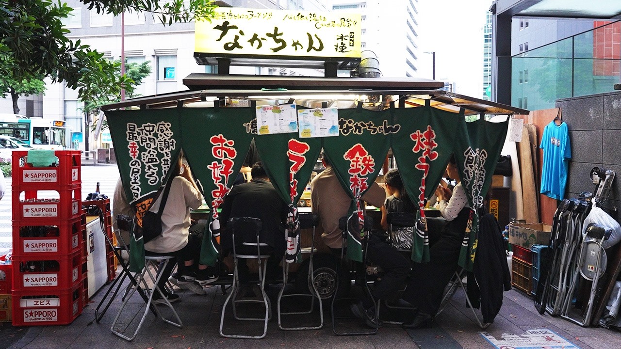 Instantly Packed! No.1 Food Stall with 70+ Dishes Run by a Beloved Chef 🍢🔥