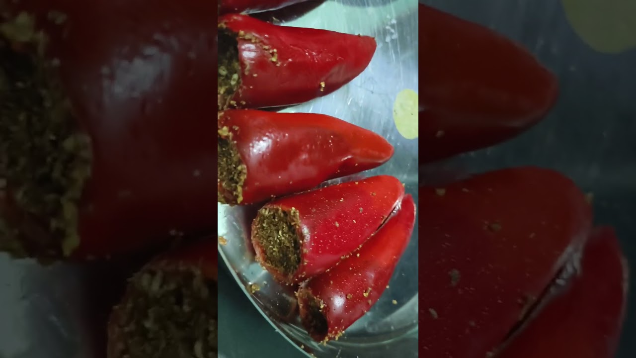 Laal mirch ka achar u.p style me , meri mummy ki best recipe.....#laalmirch #pickle #uttarpradesh 