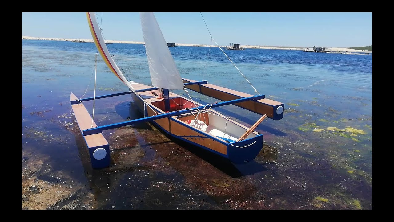 Tupaia small Trimaran