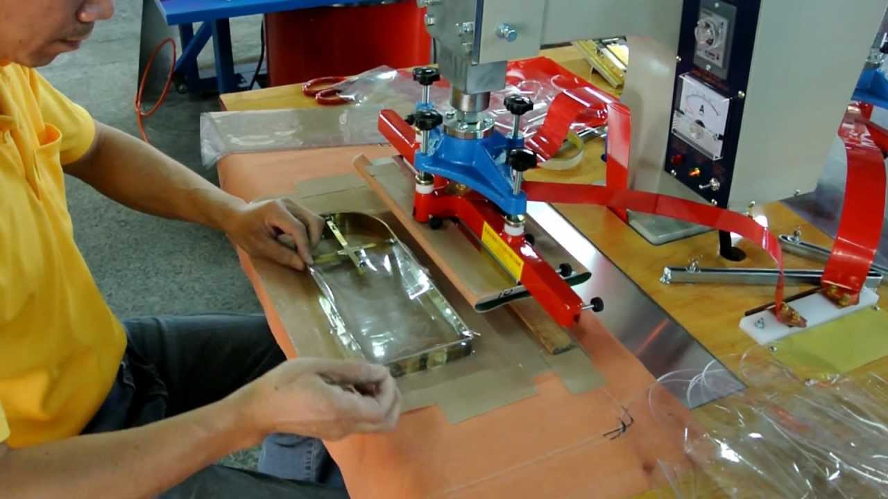 PVC Plastic Bags Making - High Frequency Sealer ( PVC Clear Bags / PVC Zipper Bag / PVC Handbag )
