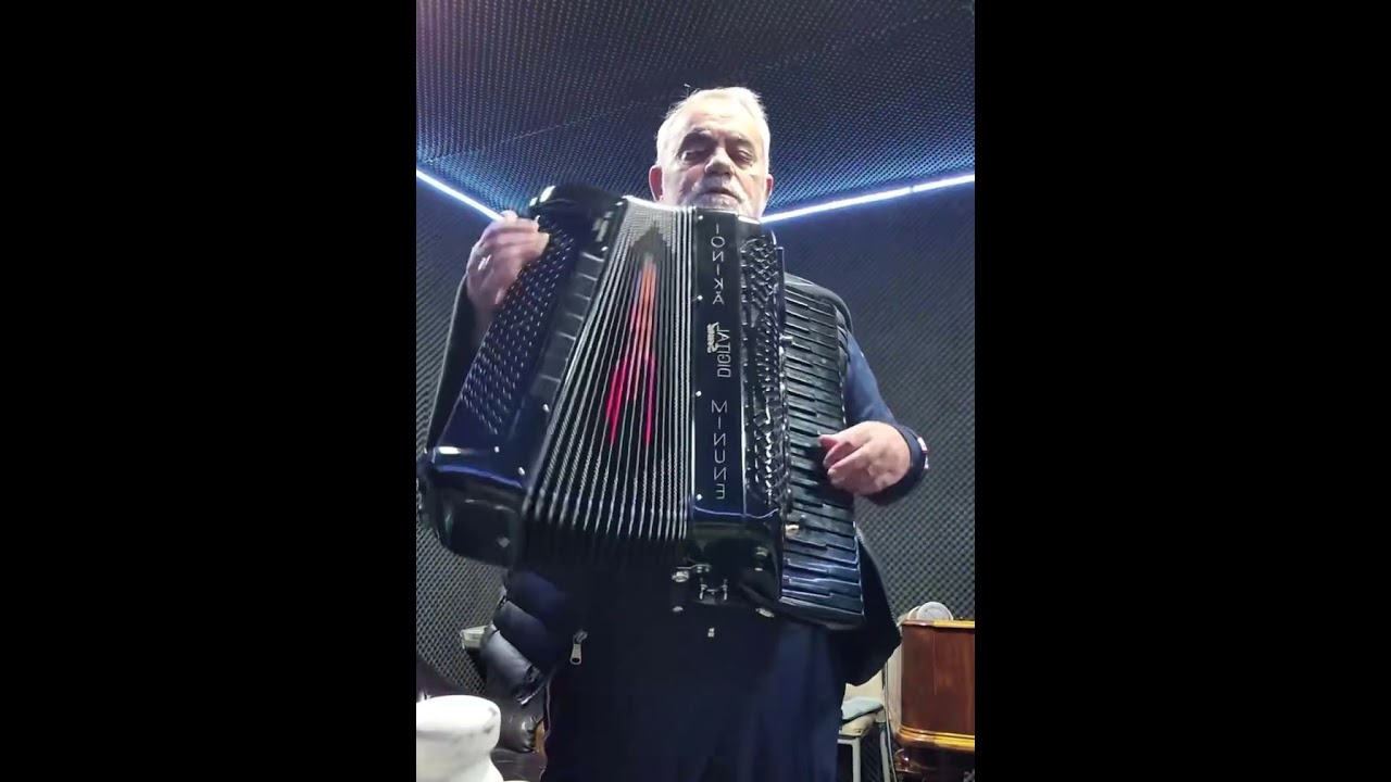 Ionică Minune și Argintul Viu‼️Hora pe picior❤️🎹🎻👏