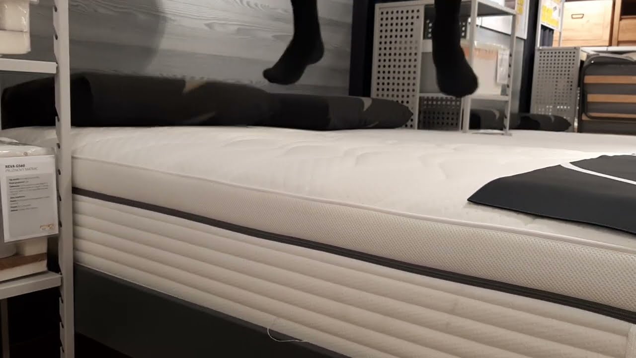 Bed jump in JYSK #3