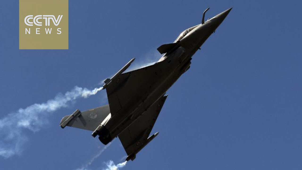India signs deal to buy 36 French-made Rafale fighter jets