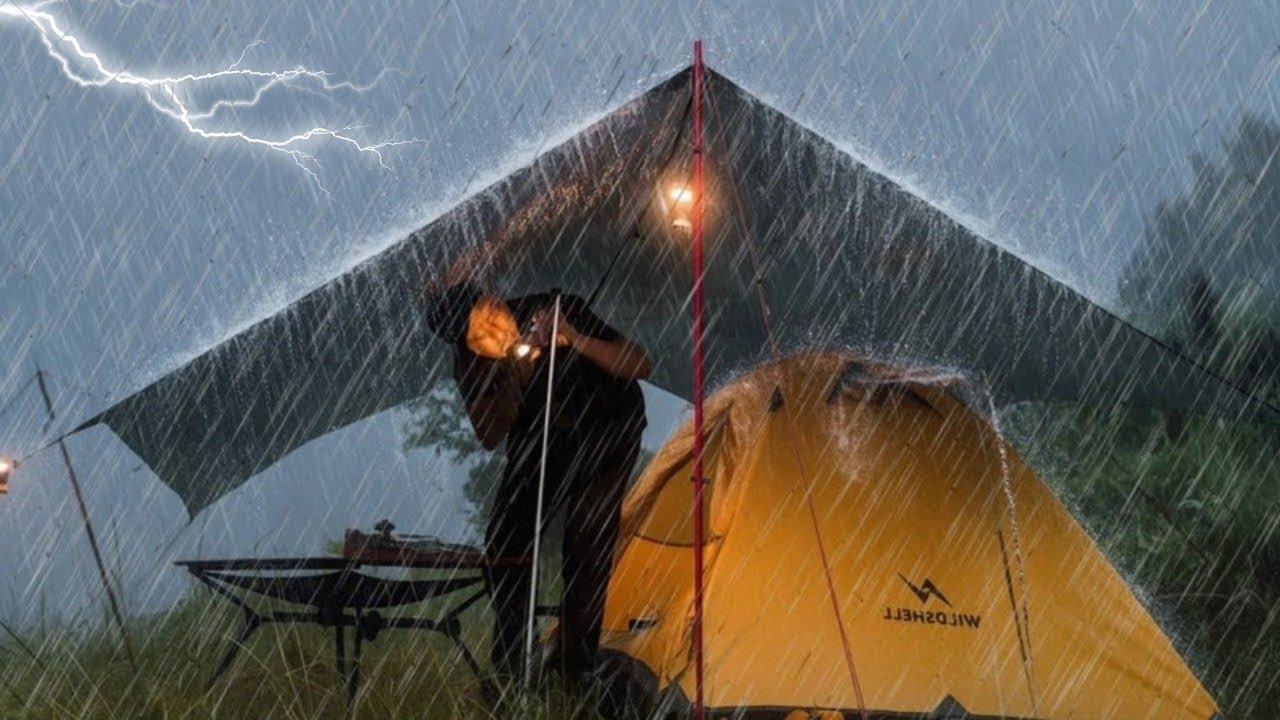 CAMPING in HEAVY RAIN ⛈️ FACING IN A RAINSTORM ‼️ 