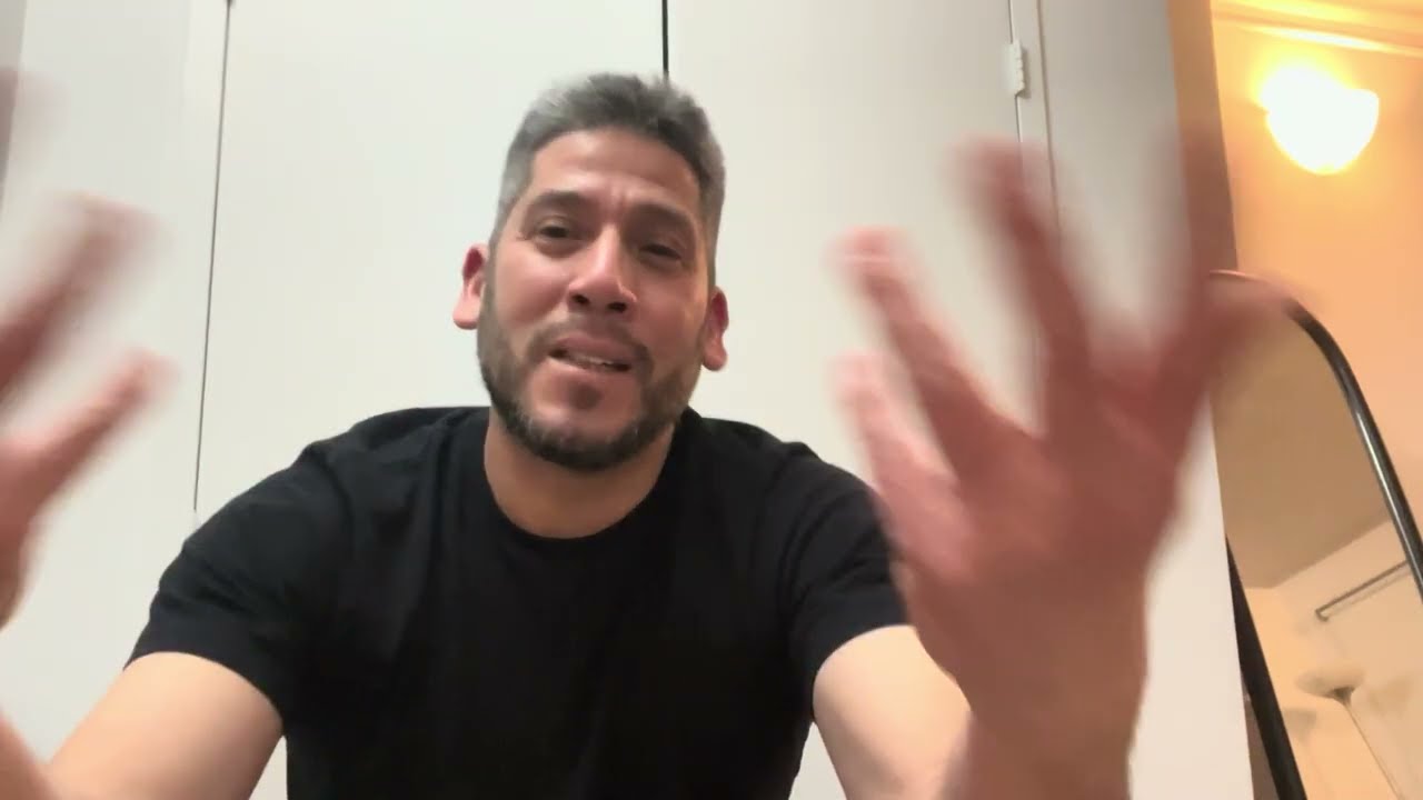 Un día regular en Nueva York , la importancia de llegar a casa ,tener un espacio es lo mejor . 