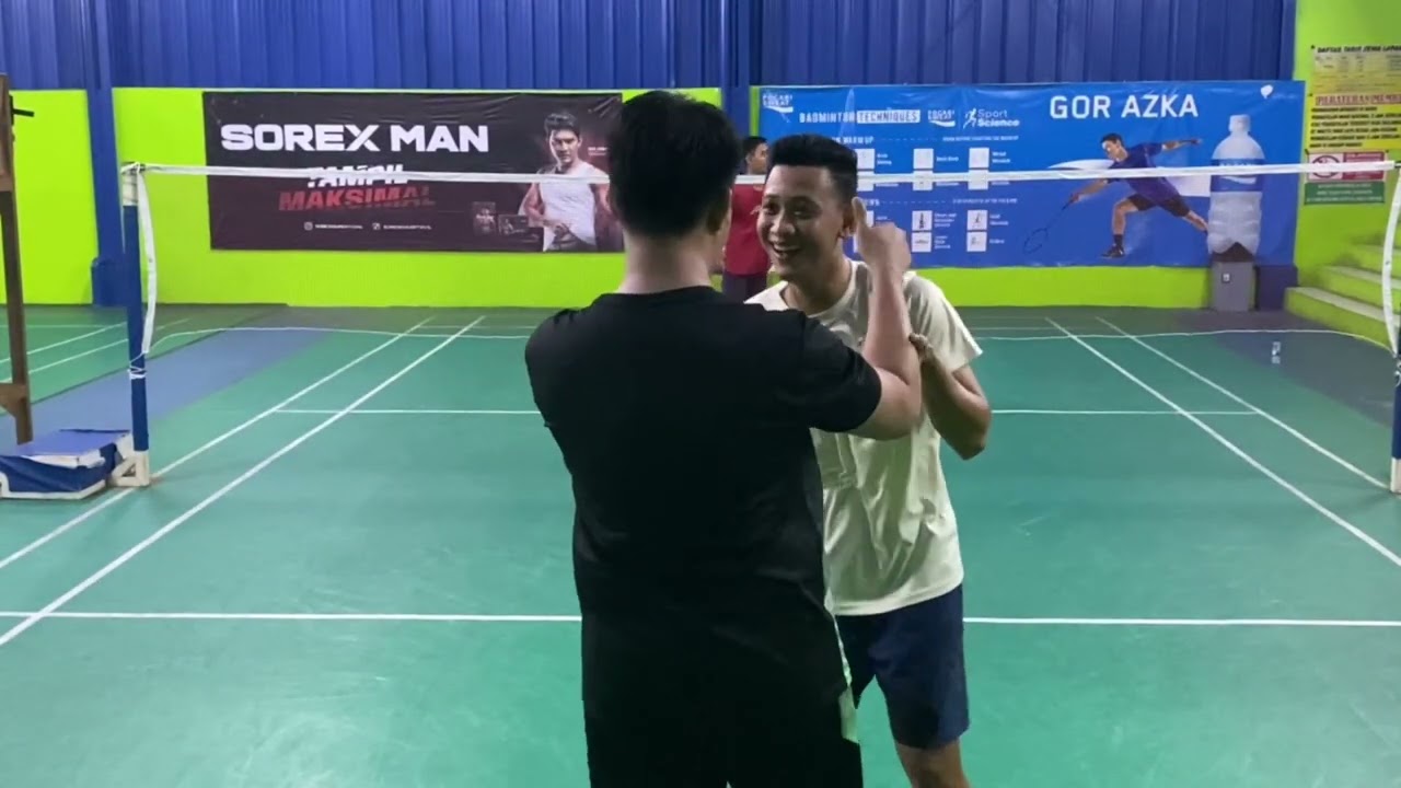 Mabar seru rezi/uky vs reza/cecep GOR azka pramuka Bandar Lampung 