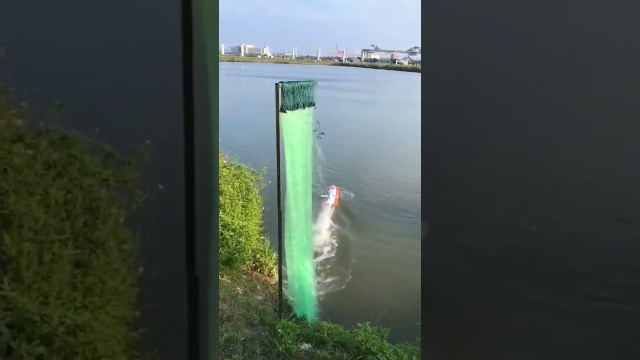 How the automatic fishing net boat leave the fishing net then come back