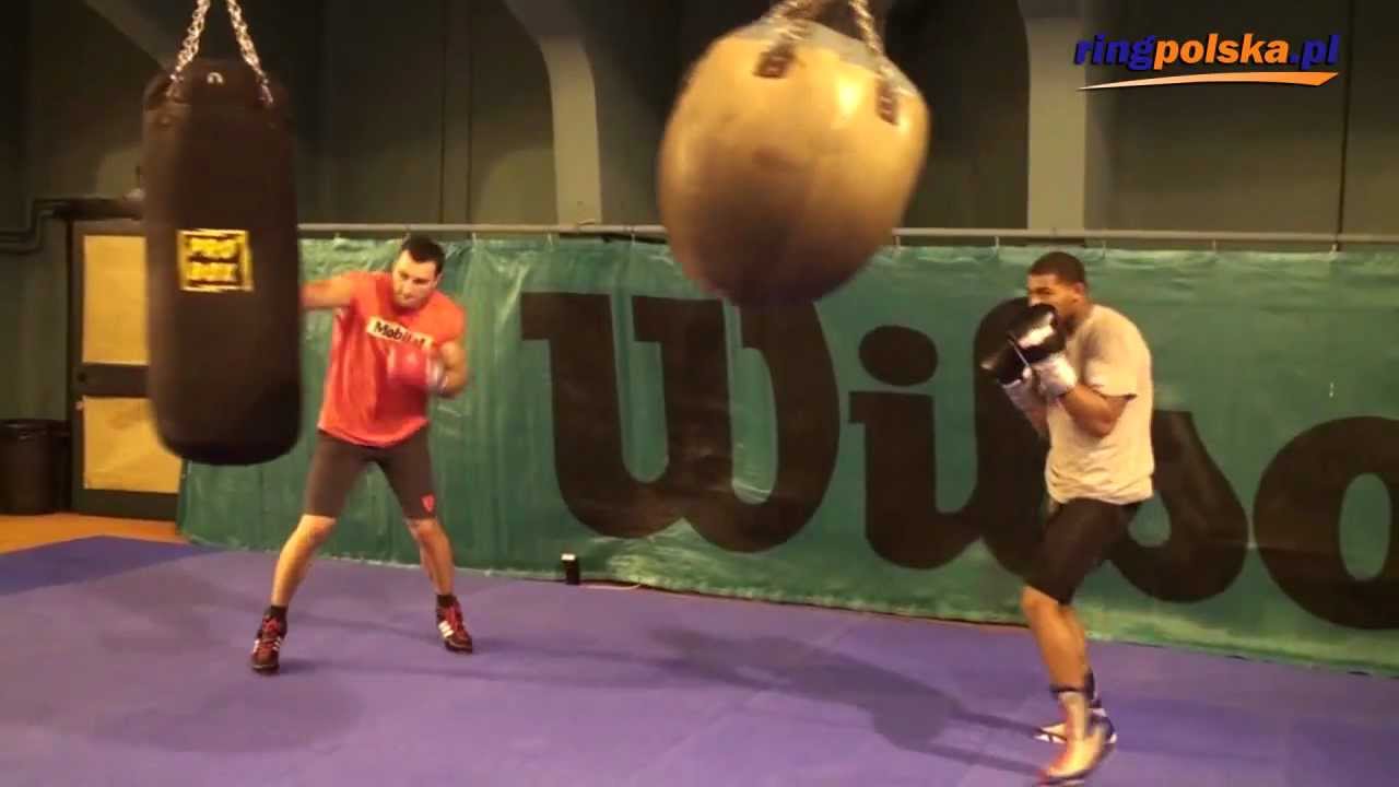 Wladimir Klitschko & his sparring partner Michael Hunter - Heavy Bag Workout