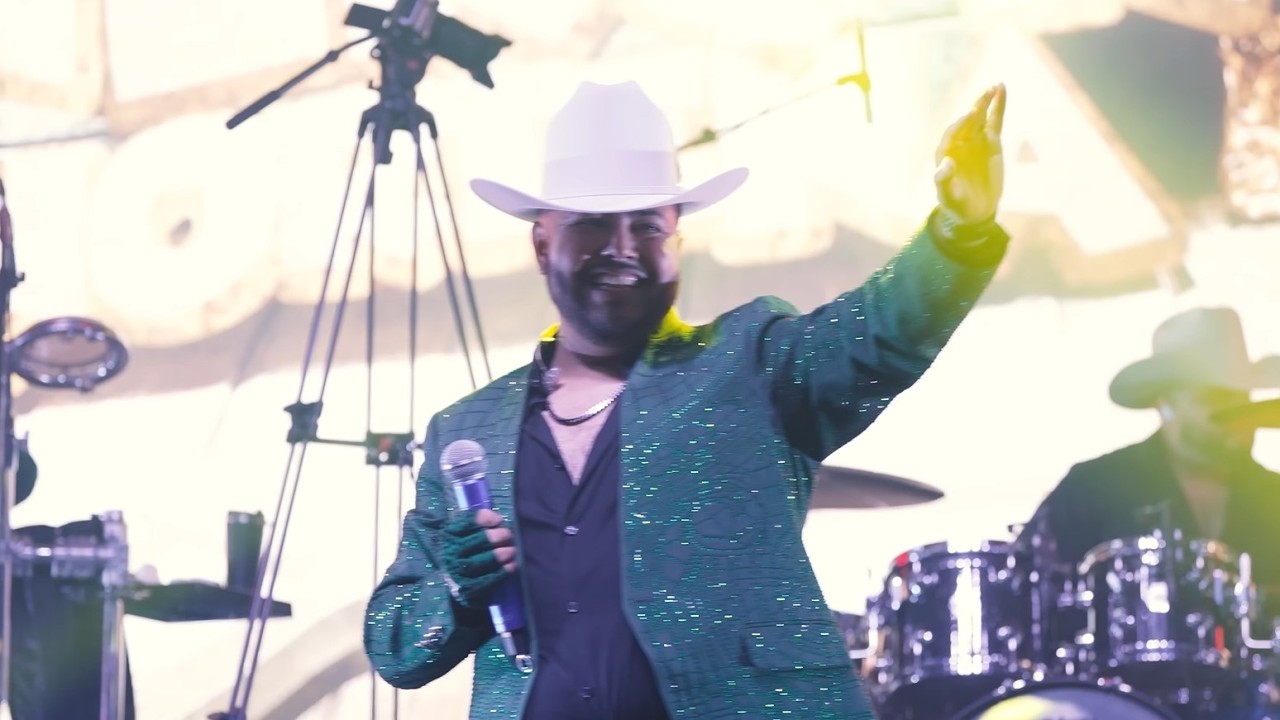 La Energía Norteña - Amores Fingidos - En Vivo Desde Houston, Tx 