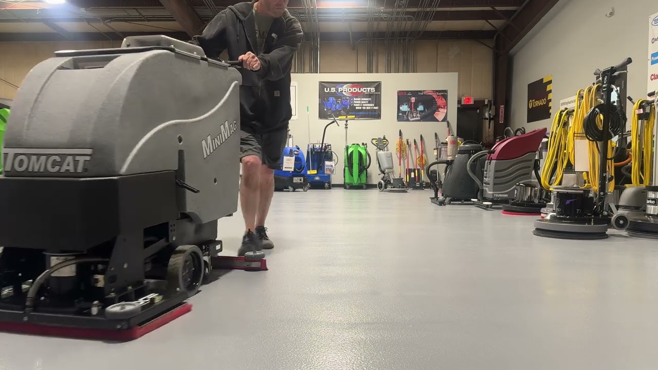 Tomcat MiniMag 28E Walk Behind Scrubber