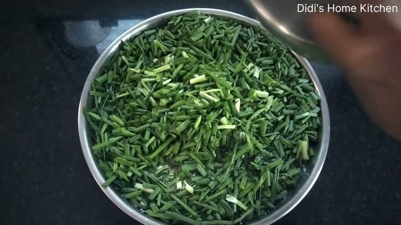 एकदम साध्या आणि सोप्या पद्धतीने बनवा | कांद्याच्या पातीची भाजी रेसिपी |@didishomekitchen1525 