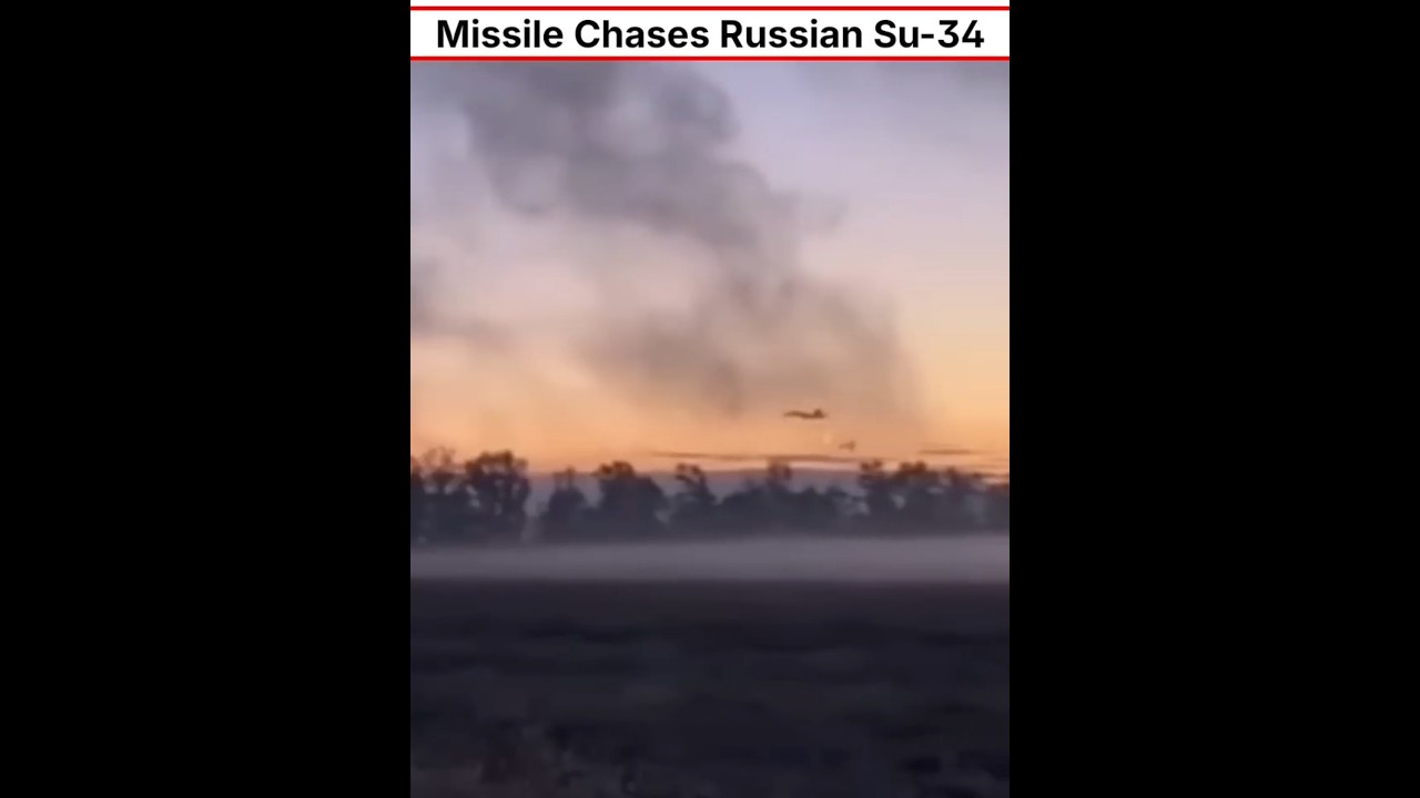 Missile Chases Russian Su-34 #shorts