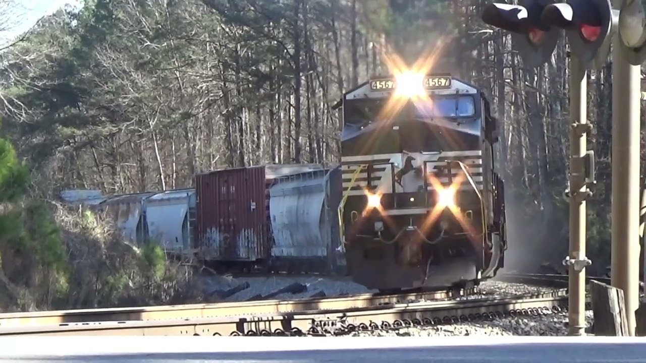 Chasing NS 704 & 319 on the Berry Coal Branch & NA West End!