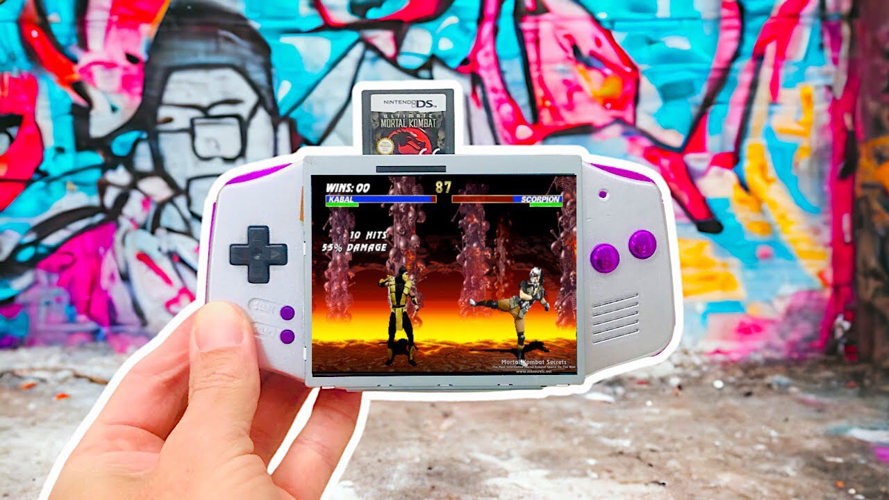 Модифицированный Gameboy Advance с 4,1-дюймовым экраном с подсветкой &mdash; GBAXL