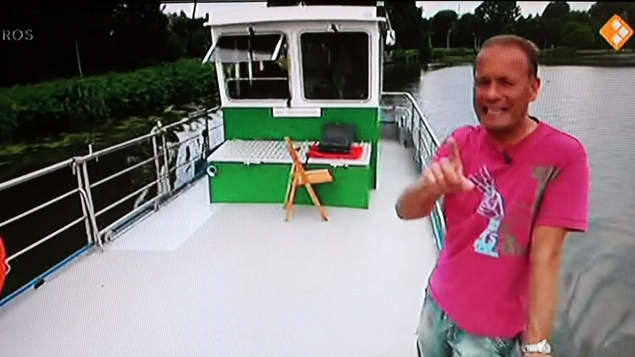 Fiets hem erin en snel naar de bel bij ter land ter zee en in de lucht