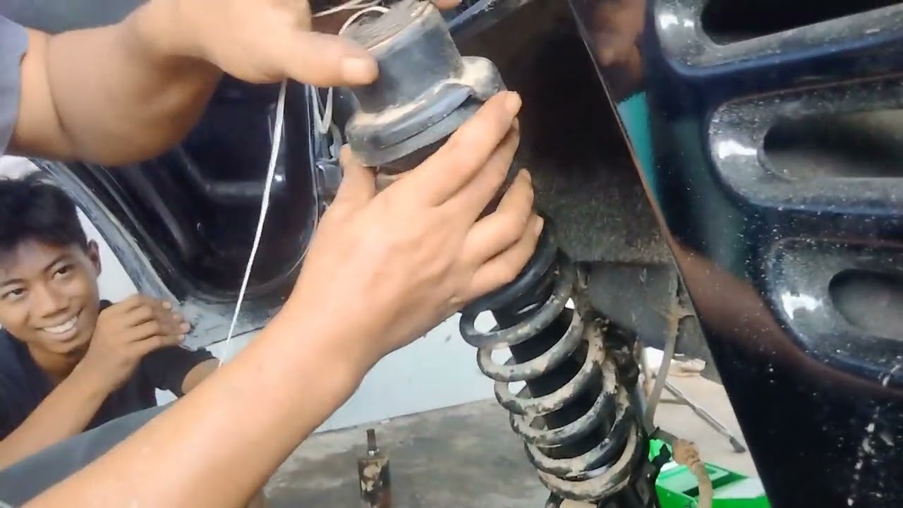 cara ganti shock depan mobil carry Futura/t120ss tanpa menggunakan alat tracker