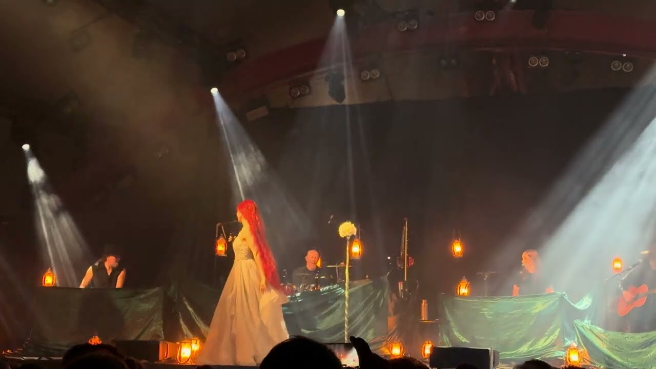 Auri - Blakey Ridge (live @ Huvilateltta, Helsinki 23.8.2025)