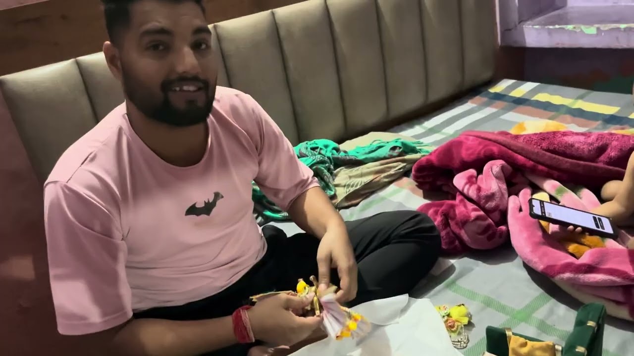 Chalo doston aapko milate hai apni family se.    #krishna#trending#familymembers#viralvideo#vlogger