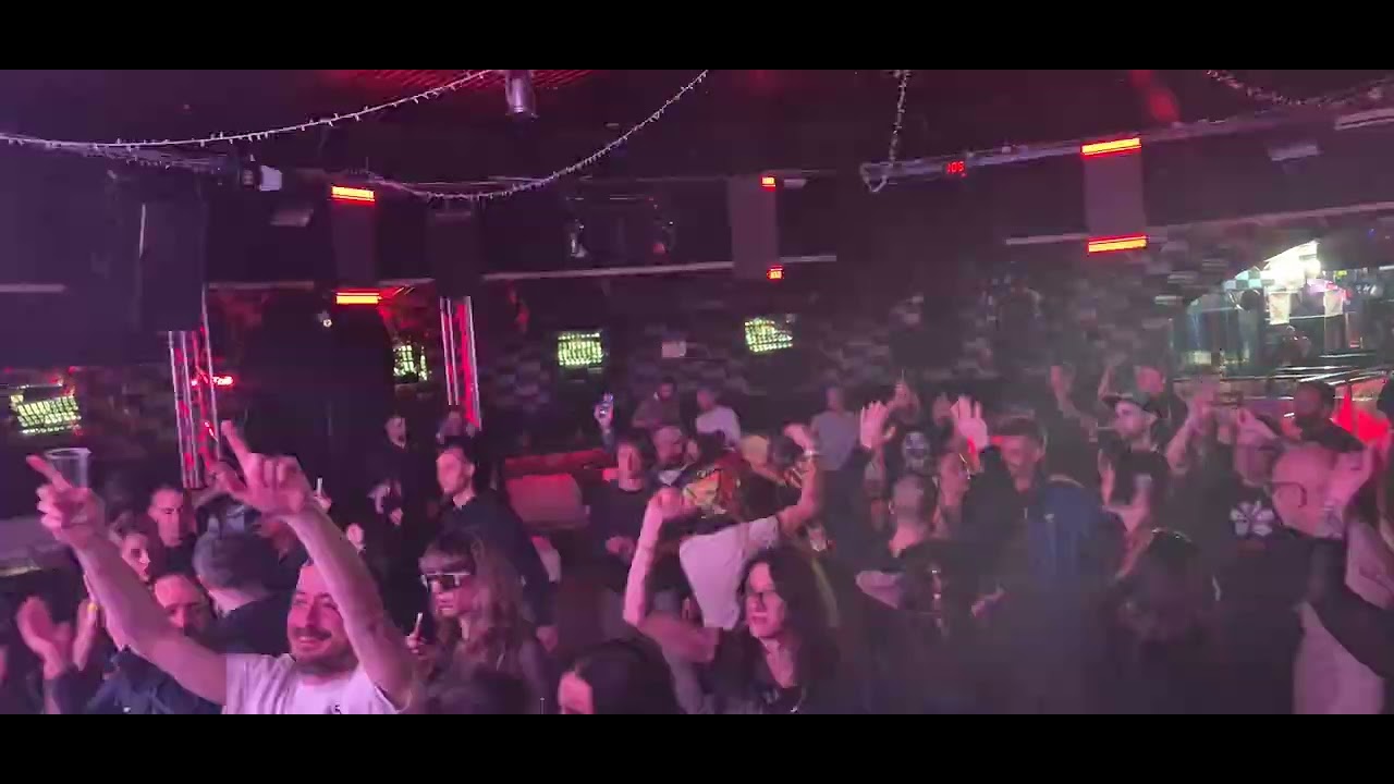 Dj Cirillo   Glass Globe Campi Bisenzio Chiusura serata INSOMNIA