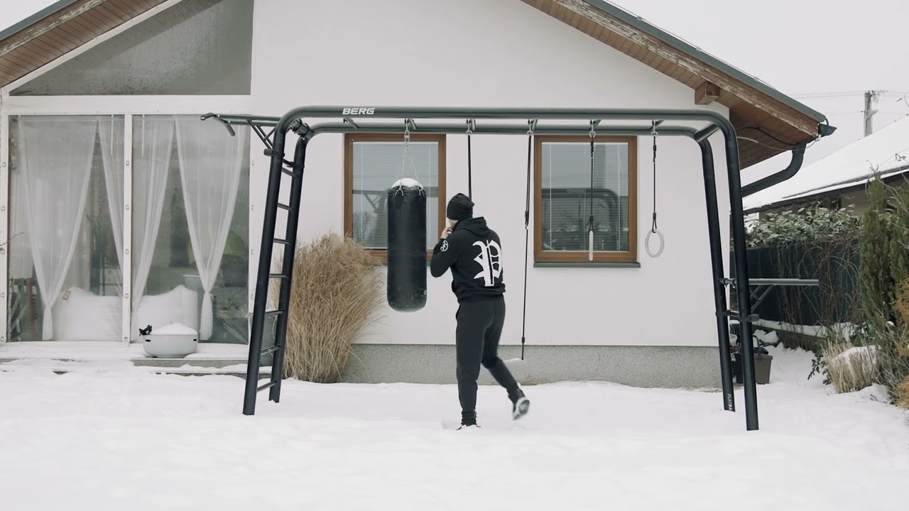 Winter BERG PLAYBASE