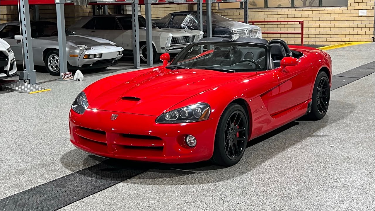 2003 Dodge Viper overview and dyno run!