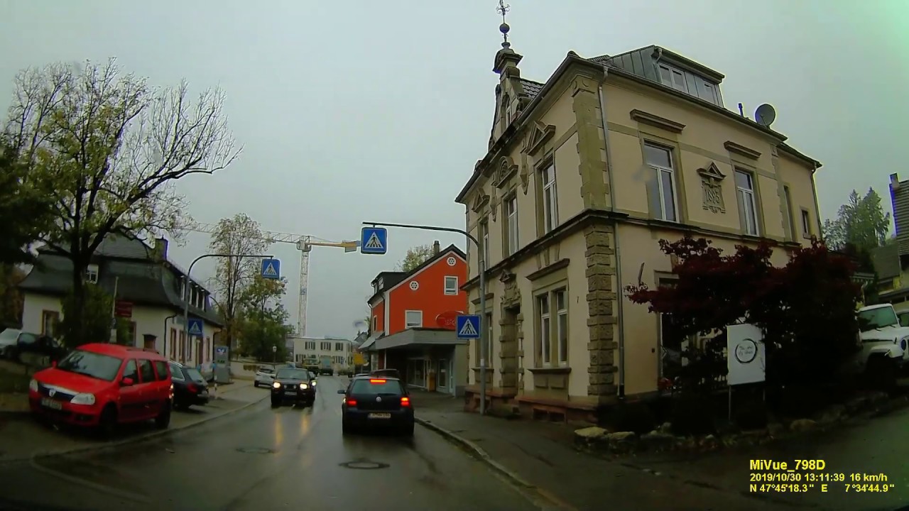 D: Gemeinde Schliengen. Landkreis Lörrach. Fahrt durch den Ort. Oktober 2019