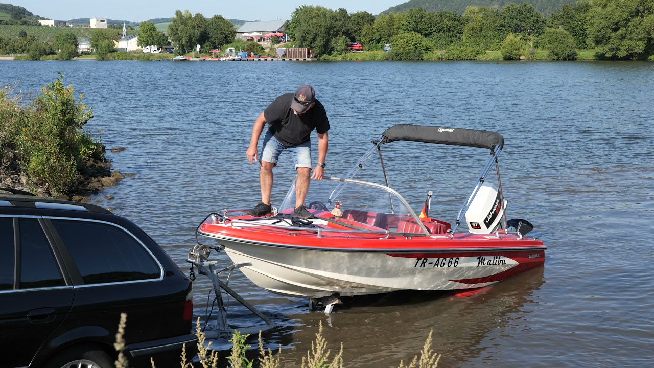 Boot Hille Malibu  gut alleine zu ( Slippen ) Trailern !