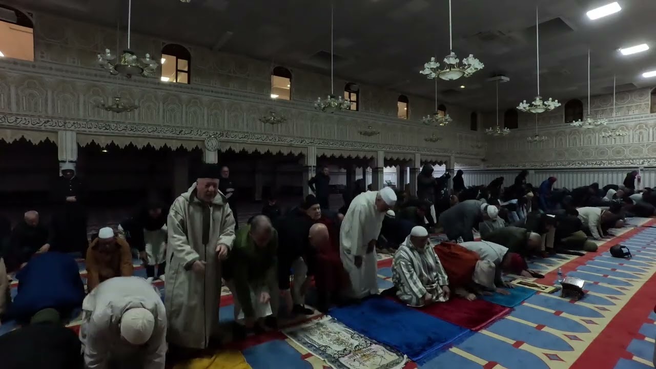 SALAT AL-FAJR : UNE LUMIÈRE LE JOUR DU JUGEMENT – SOURATE AZ-ZUMAR (32-52)