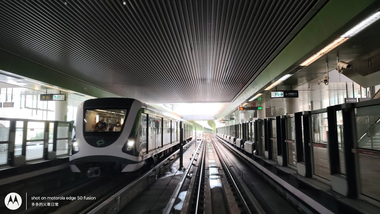 台中捷運前方路程景展望，好快喔下次會多多來坐