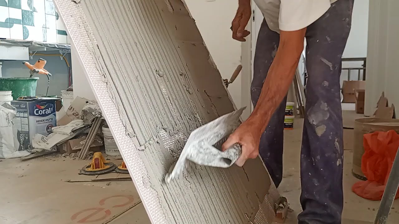 Suporte para aplicar dupla camada de argamassa, quando necessário 