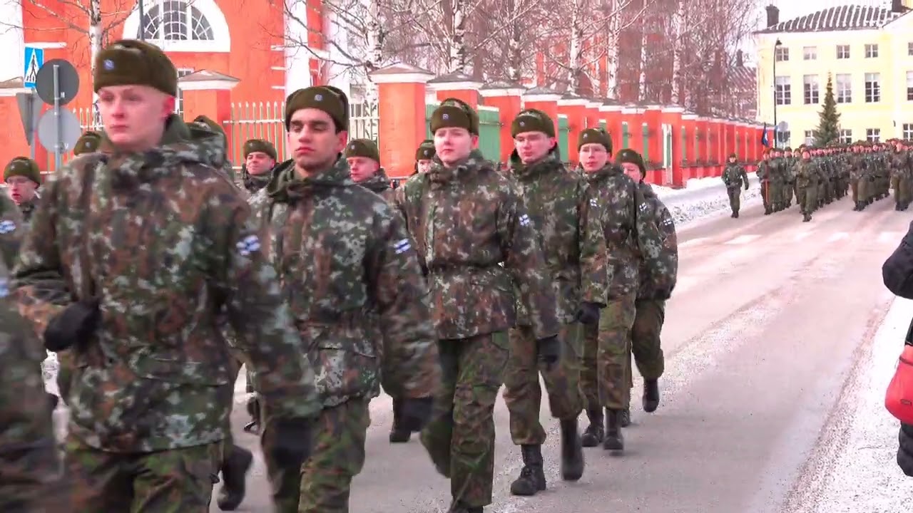 Maasotakoulun 1/23 Valatilaisuus, ohimarssi Haminassa 4.2.2023