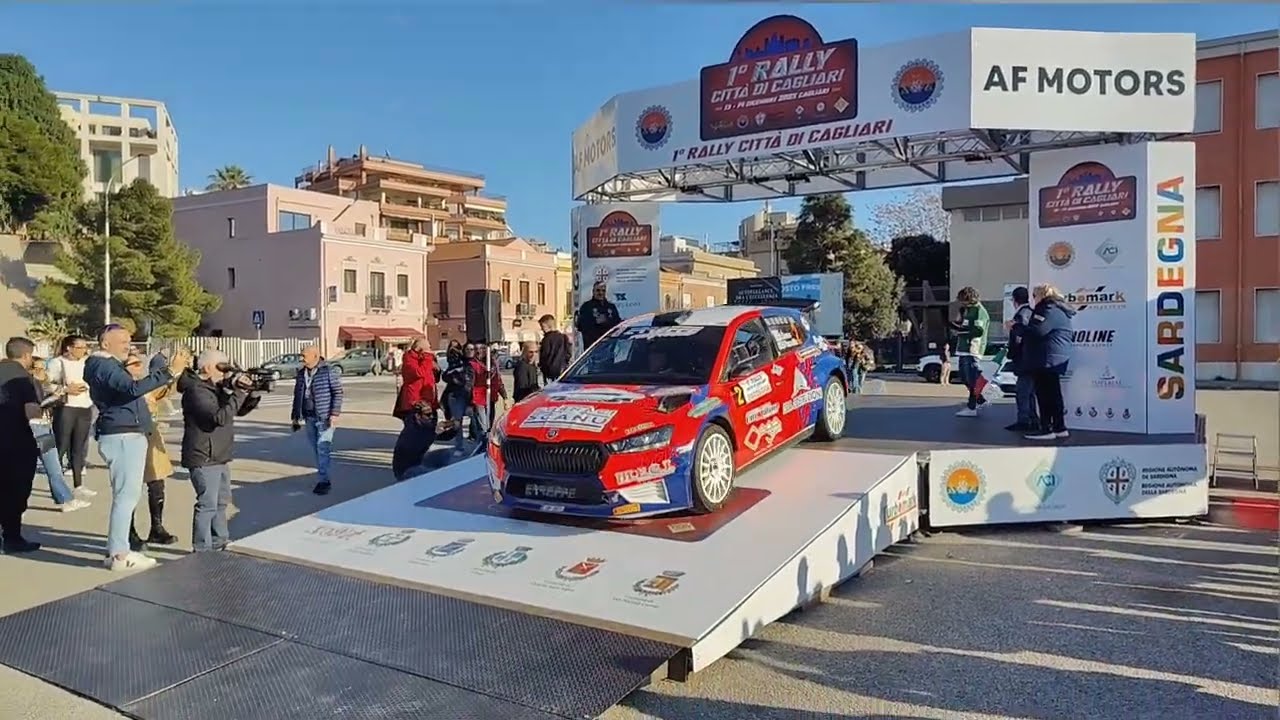 RALLY DI CAGLIARI , ROMBANO I MOTORI , AVVIO SPETTACOLARE CON LE PROVE SPECIALI NELLA PRIMA GIORNATA