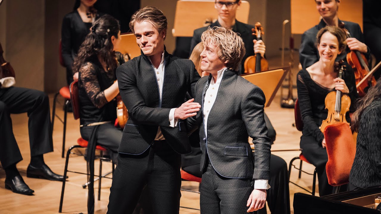 Mozart: Concerto for Two Pianos KV 365 | Lucas and Arthur Jussen| WDR Orchestra | Christian Măcelaru