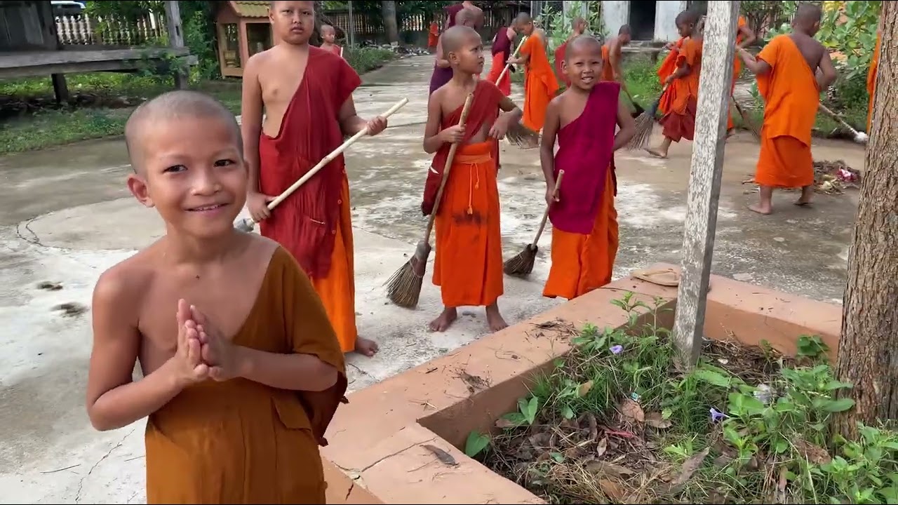 បាសសម្អាតវត្តដើម្បីរៀបចំបុណ្យកឋិន
