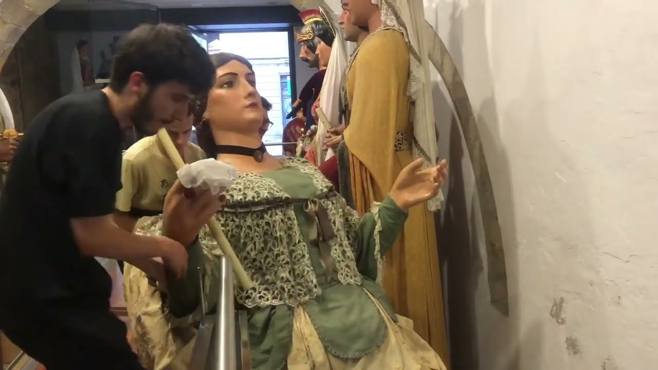 Entrada dels gegants del Corpus de Barcelona després de l’assaig.