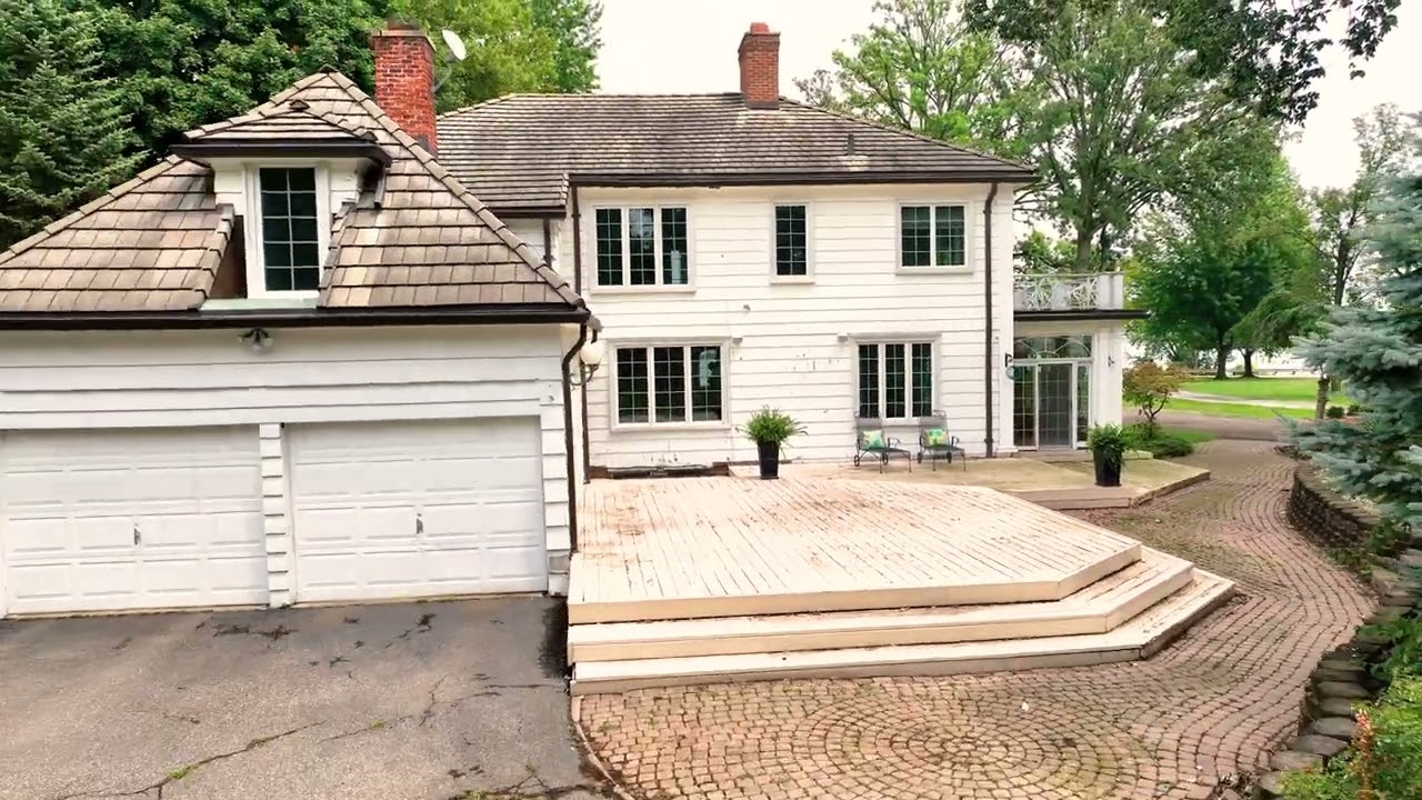 25490 E River Road Grosse Ile MI aerial video