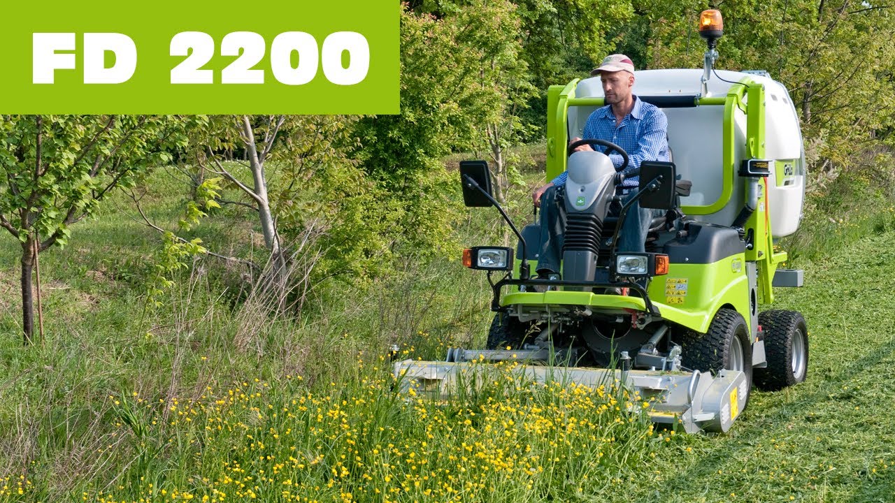Grillo FD 2200 4WD con trinciatutto da 150 cm / with 150 cm all purpose flail