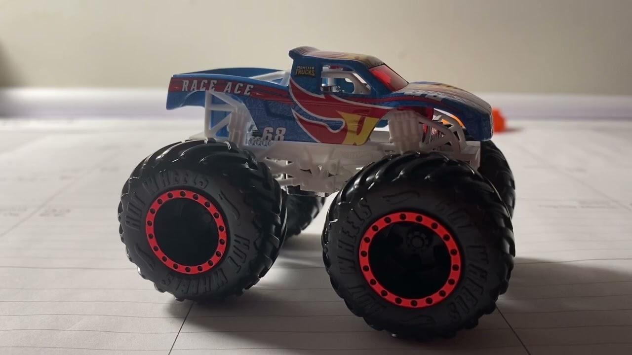 HWMT 2022 Case B Race Ace Unboxing and Review